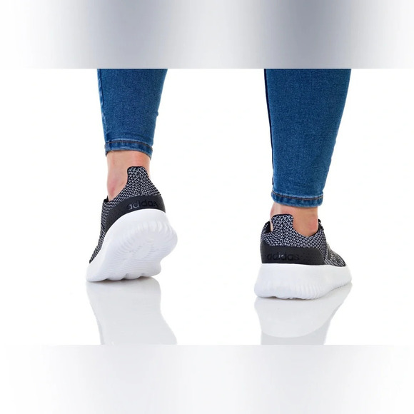 Adidas Women’s Cloudfoam Ultimate Running Shoes in Black/White Size 6 - Picture 5 of 14